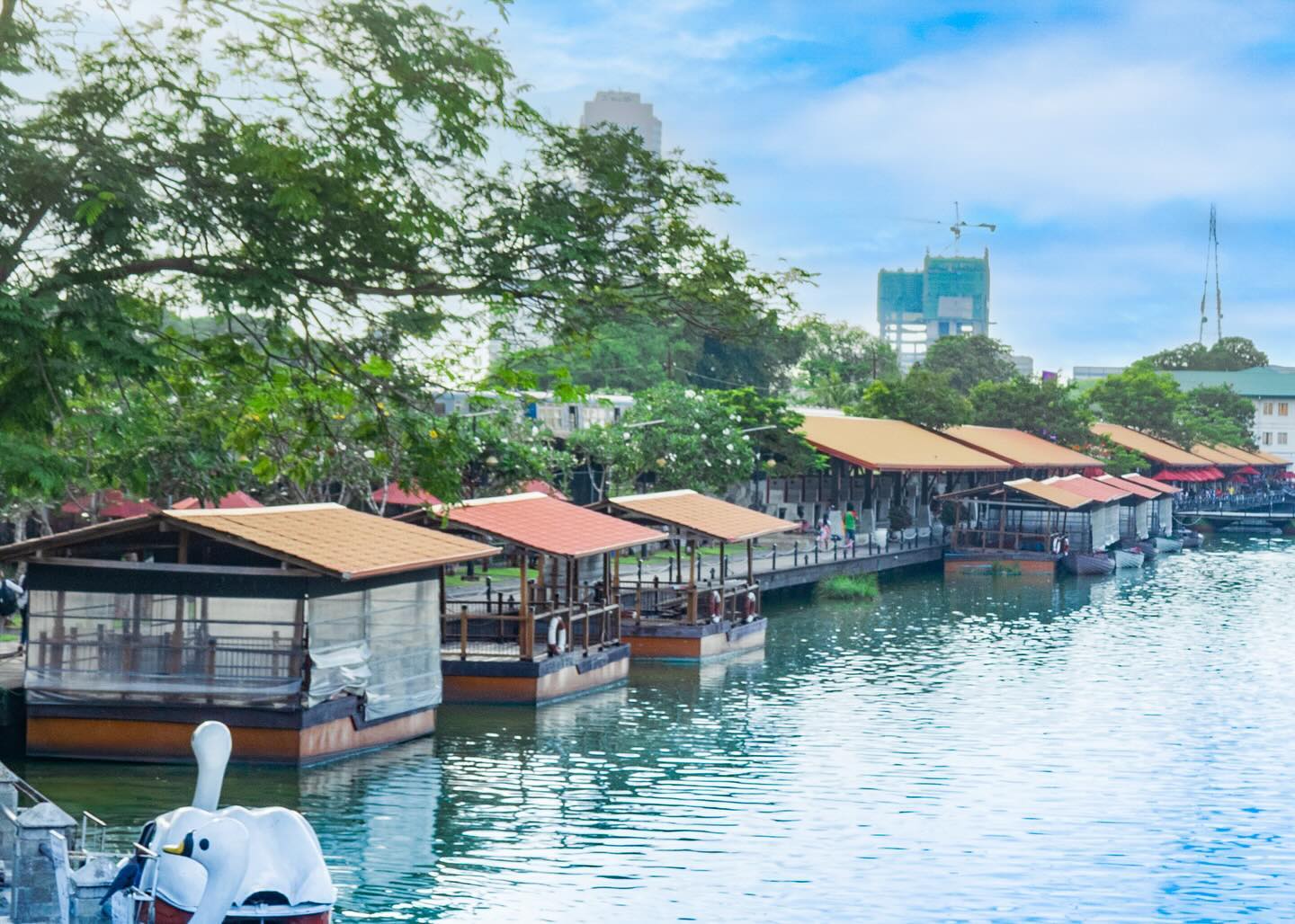 Pettah Floating Market